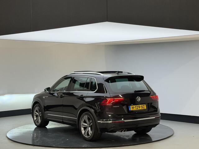 Volkswagen TIGUAN 1.5 TSI ACT Highline Business R | Panodak | Trekhaak | Massage stoel | 1e eigenaar | NL Auto