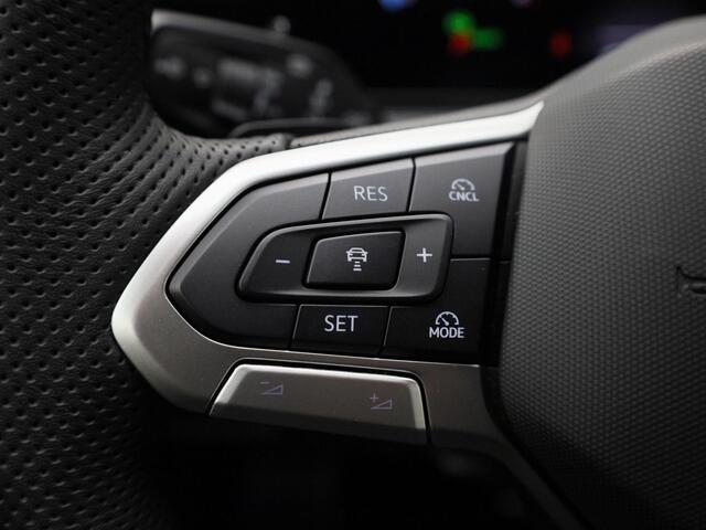 Volkswagen TIGUAN 1.5eTSI/150PK DSG R-Line Black Style · Navigatie · Trekhaak · Massagefunctie · Apple/Android Car Play · Garantie t/m 07-02-2027