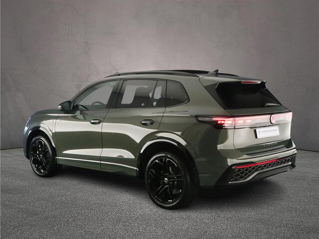 Volkswagen TIGUAN R-Line Edition 1.5 TSI eHybrid 272pk DSG Automaat Trekhaak, Harman Kardon audio, Panoramadak, Navigatie, Elektrische achterklep, Adaptive cruise control