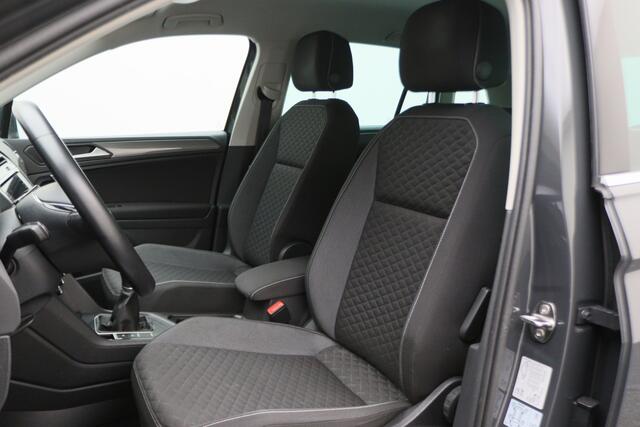 Volkswagen TIGUAN 1.5 TSI ACT Comfortline Business LED, Navigatie, ACC, Trekhaak, Lane Assist, PDC