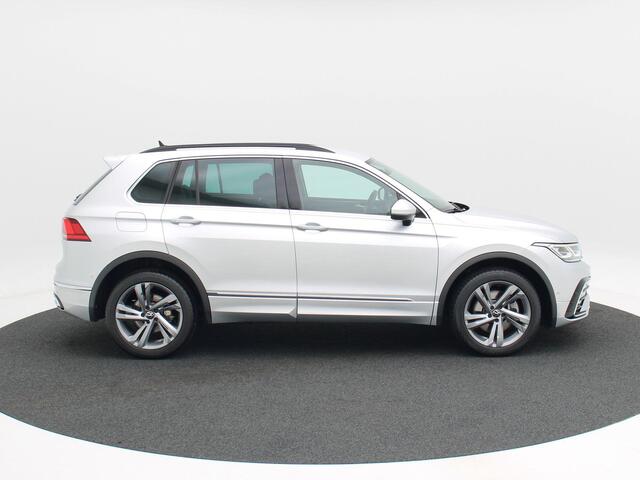 Volkswagen TIGUAN 1.4 TSi 245 Pk eHybrid Automaat R-Line Business+ | Full LED | Adaptive Cruise | Keyless | Camera | 19 Inch | 28.624 Km!!