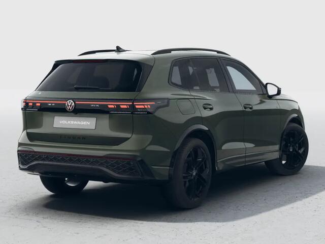 Volkswagen TIGUAN R-Line Edition 1.5 eHybrid 272 PK 6 versn. DSG · Black Style Pakket · Comfort Pakket Plus · Panoramaschuif-kanteldak · Trekhaak inklapbaar ·