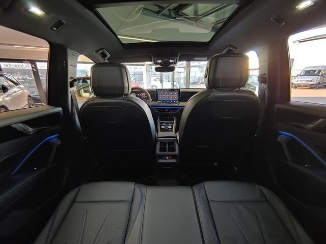 Volkswagen TIGUAN 1.5eTSI R-LINE LEDER/PANO-DAK/TREKHAAK/HUD/ACC/CAMERA