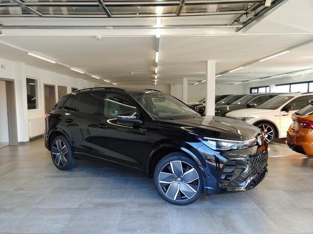 Volkswagen TIGUAN 1.5 eTSI R-LINE PANO-DAK/TREKHAAK/CAMERA/HUD/E-KLEP