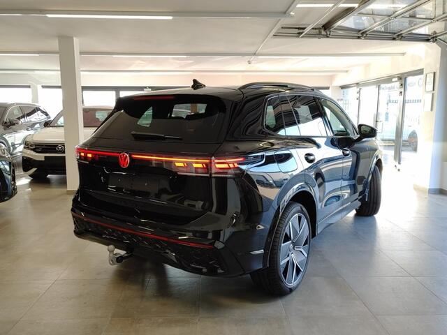 Volkswagen TIGUAN 1.5 eTSI R-LINE PANO-DAK/TREKHAAK/CAMERA/HUD/E-KLEP