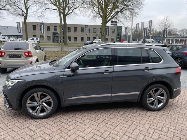 Volkswagen TIGUAN 1.5 TSI R-Line Business+ | Alarm klasse 3 | Full Map Navigatie | Cruise Control |