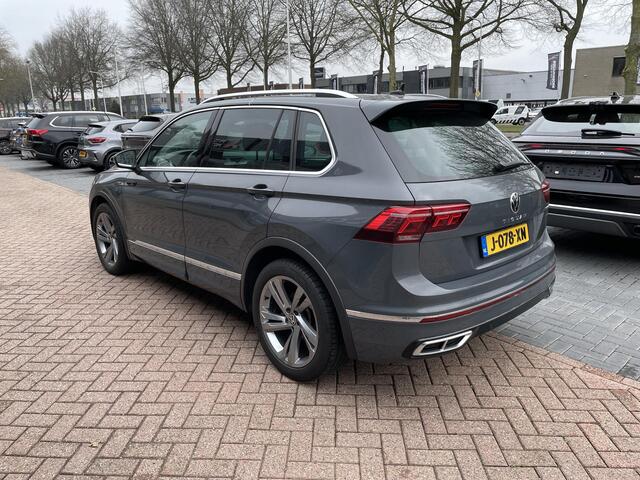 Volkswagen TIGUAN 1.5 TSI R-Line Business+ | Alarm klasse 3 | Full Map Navigatie | Cruise Control |