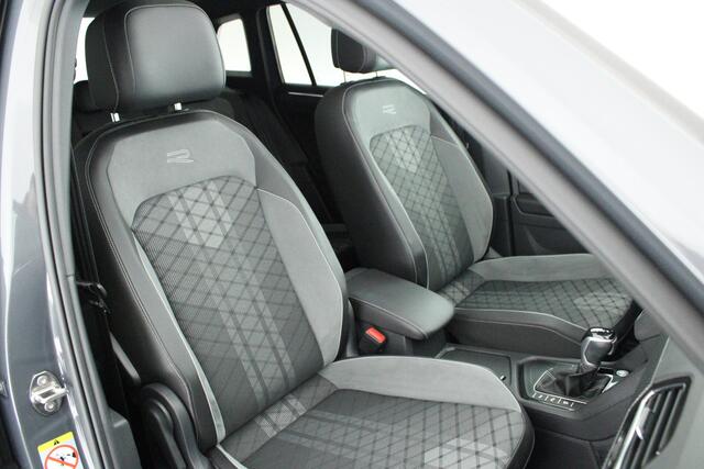 Volkswagen TIGUAN 1.5 TSI 150pk DSG R-Line Business+ Black Style Trekhaak Camera harman/kardon Keyless Head-Up Keyless Panoramadak Navigatie