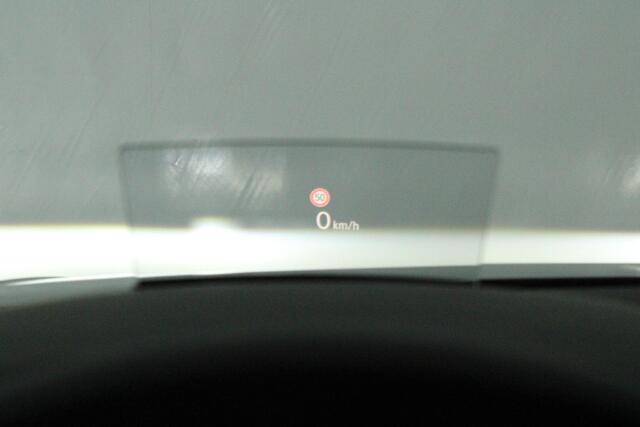 Volkswagen TIGUAN 1.5 TSI 150pk DSG R-Line Business+ Black Style Trekhaak Camera harman/kardon Keyless Head-Up Keyless Panoramadak Navigatie