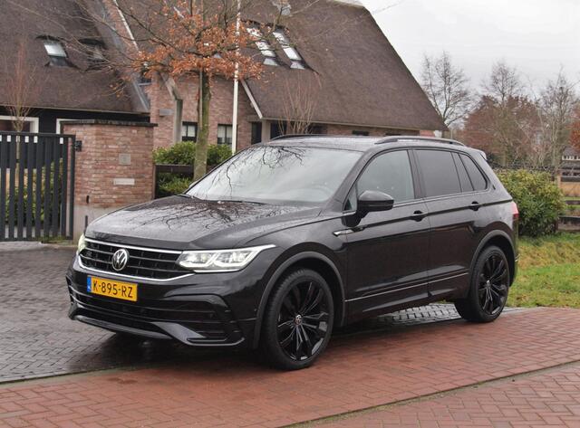 Volkswagen TIGUAN 1.5 TSI R-Line Business+ | Black Style | Sfeerverlichting | Leer | Virtual Cockpit | Apple Carplay | NL-Auto |