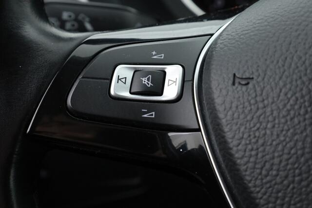 Volkswagen TIGUAN Allspace 1.4 150 PK TSI Comfortline | Afn. Trekhaak | 1800KG Trekgewicht | Nav+CarPlay | Stoelverw. | PDC | LED | Elek. Achterklep | 20''