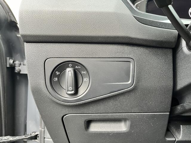 Volkswagen TIGUAN 1.4 TSI eHybrid R-Line 245pk Airco Adaptieve cruise controle R-pakket Digitaal display Elektrische achterklep Apple carplay Navigatiesysteem IQ.Licht Keyless start Achterruitrij camera