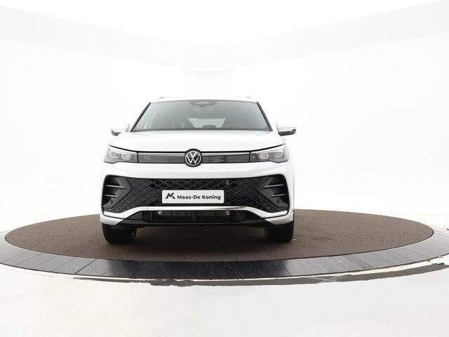 Volkswagen TIGUAN 1.5 eHybrid 272pk DSG R-Line Edition · Panoramadak · Camera · Stuur- & Stoelverwarming · Inklap. Trekhaak · Massagefunctie Bestuurdersstoel · Garantie t/m 10-04-2030 of 100.000km