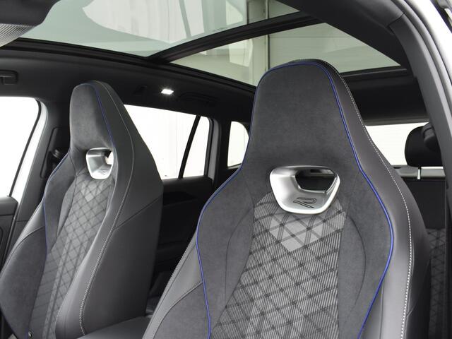 Volkswagen TIGUAN 1.5 eHybrid 272pk DSG R-Line Edition · Panoramadak · Camera · Stuur- & Stoelverwarming · Inklap. Trekhaak · Massagefunctie Bestuurdersstoel · Garantie t/m 10-04-2030 of 100.000km