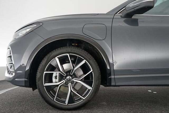 Volkswagen TIGUAN 1.5 eHybrid R-Line Edition | Pano | Trekhaak