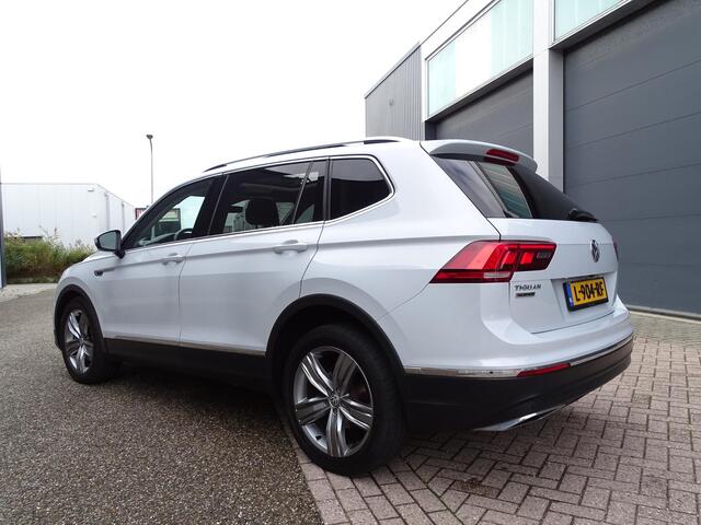 Volkswagen TIGUAN Allspace 2.0 TSI 4Motion Highline 7P | AUTOMAAT | 360 RONDOM ZICHT CAMERA | LEDER INTERIEUR | PANORAMADAK | ADAPTIVE CRUISE CONTROL | FULL LED KOPLAMPEN | VIRTUAL DISPLAY | DODEHOEK DETECTIE | STOELVERWARMING