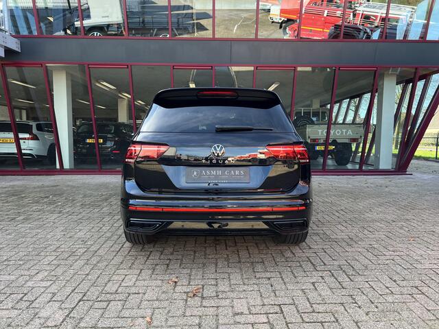 Volkswagen TIGUAN 1.5 TSI R-Line Business+ | Black Style | PDC | ACC | Trekhaak | Stoel/Stuurverw. | Navi |