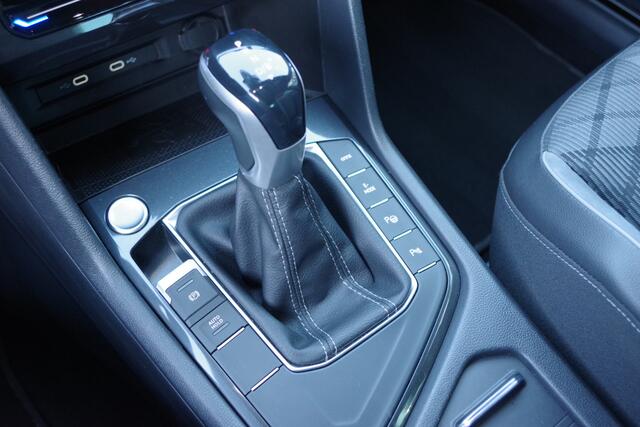 Volkswagen TIGUAN 1.4 TSI eHybrid 245 PK R-Line BNS+ PHEV, Adap. Cruise Control, Camera, Carplay