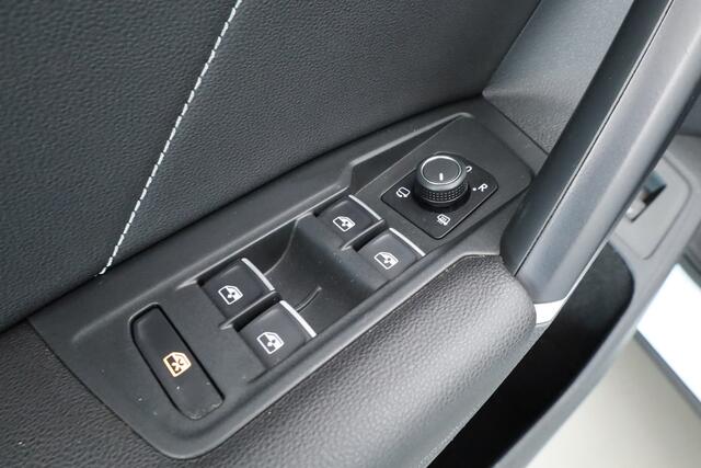 Volkswagen TIGUAN 2.0 TSI 4Motion R-Line DSG 220pk! | Pano | 360cam | Elek. Trekhaak | Adapt. Cruise | Stoelverw. | 20'' | Digi. Dashboard