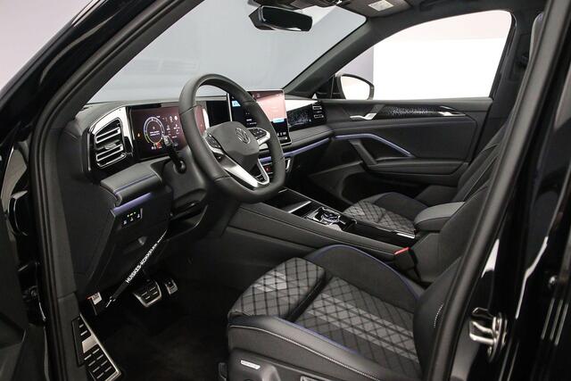 Volkswagen TIGUAN R-Line Edition 1.5 TSI eHybrid 272pk DSG Automaat Trekhaak, Panoramadak, Adaptive cruise control, Elektrische achterklep, Achteruitrijcamera