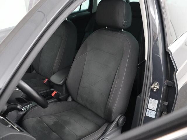 Volkswagen TIGUAN 1.5 TSI Life Business | Stoelverwarming | Massage | Virtual Cockpit | Carplay | Navigatie | Keyless | Adaptive cruise | Parkeerhulp | Full LED | Climate control