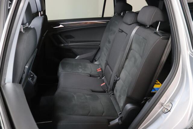 Volkswagen TIGUAN Allspace 1.5 TSI Highline Business R-line, 7-Persoons, Trekhaak, ACC, Camera, Panoramadak, DAB, Stoelverwarming,