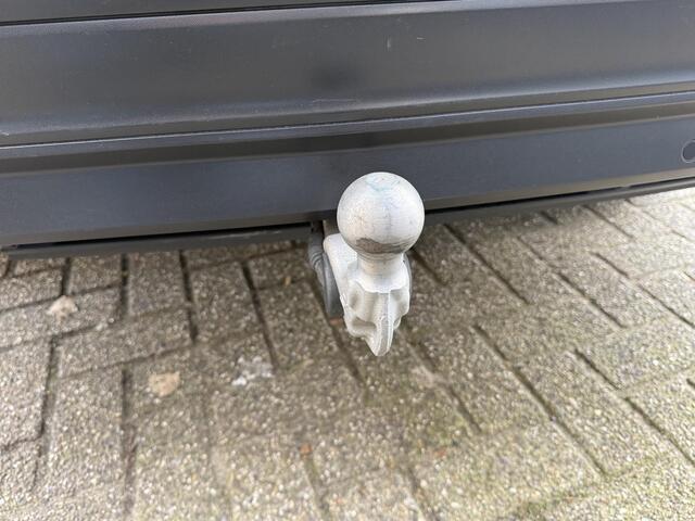 Volkswagen TIGUAN 1.4 TSI Connected Series / Airco clima/ navigatie/ Cruise/ Apple carplay/ PDC/ Elektrische trekhaak/ LMV/ LED