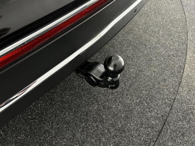 Volkswagen TIGUAN 1.5 TSI 150pk DSG Elegance Camera Trekhaak Navigatie Virtual Cockpit Stoelverwarming