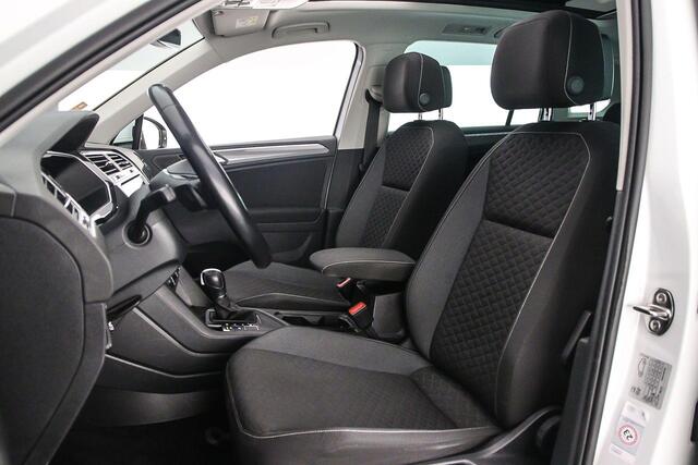 Volkswagen TIGUAN Highline Business R 1.5 TSI 150pk DSG Automaat Panoramadak, Adaptive cruise control, Achteruitrijcamera, Verwarmde voorruit, Elektrische achterklep