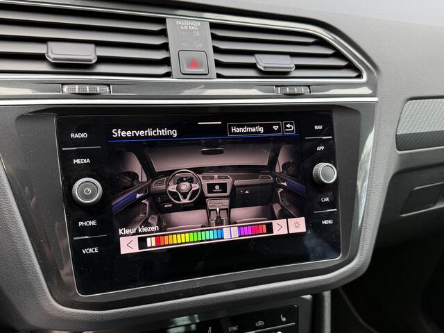 Volkswagen TIGUAN 1.5 TSI *!* 2x R-LINE *!* VIRTUAL/ RADAR/ IQ LED/ CARPLAY/ 19 INCH *!*