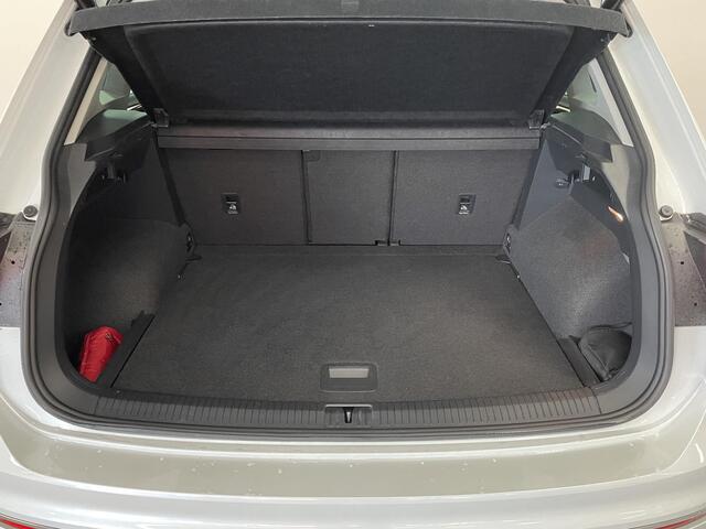 Volkswagen TIGUAN 1.4 TSI ACT R-Line | Keyless | El. Achterklep | Stoelverwarming | Carplay