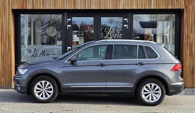 Volkswagen TIGUAN 1.4 TSI ACT Comfortline Business full led. stoelverwarming. apple carplay. automaat. trekhaak.