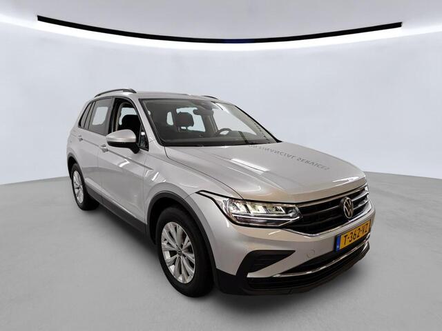 Volkswagen TIGUAN 1.5 TSI Life 14.478 km !!! LED / Navi by APP