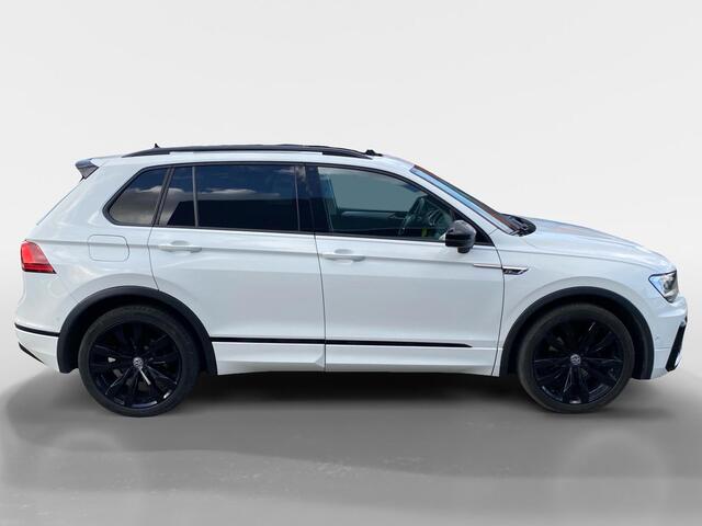 Volkswagen TIGUAN 1.5 TSI ACT Highline Business R | Automaat | Panorama Dak | Camera | Stoel/Stuurverwarming | Adaptief Cruise Control | Climate Control | DAB