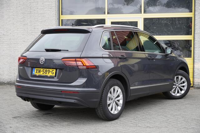 Volkswagen TIGUAN 1.5 TSI ACT 150PK! Automaat Comfortline BJ2019 Lmv 17" | Led | Pdc | Navi | Elek. achterklep | Climate control | Cruise control | Extra getint glas