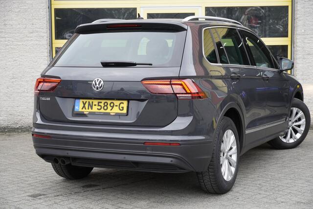 Volkswagen TIGUAN 1.5 TSI ACT 150PK! Automaat Comfortline BJ2019 Lmv 17" | Led | Pdc | Navi | Elek. achterklep | Climate control | Cruise control | Extra getint glas