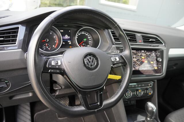 Volkswagen TIGUAN 1.5 TSI ACT 150PK! Automaat Comfortline BJ2019 Lmv 17" | Led | Pdc | Navi | Elek. achterklep | Climate control | Cruise control | Extra getint glas