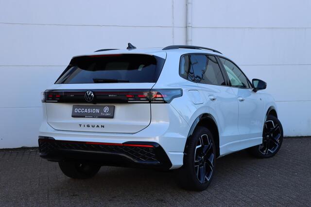 Volkswagen TIGUAN R-Line Business 1.5 150 pk DSG IQ.Light | Pano | Harman Kadon