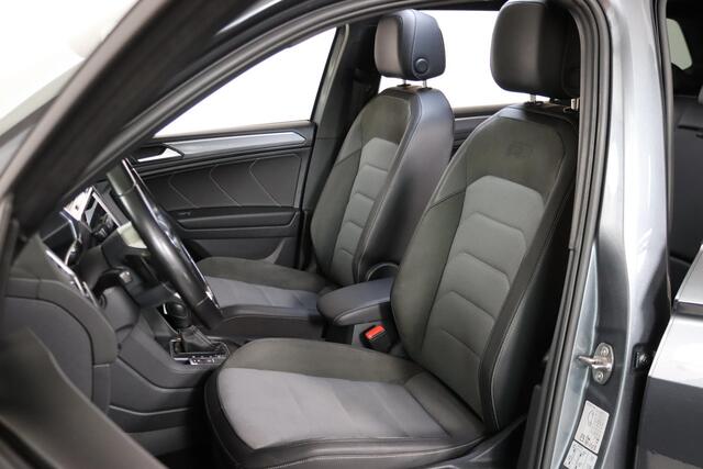 Volkswagen TIGUAN Allspace 1.5 TSI, 2x R-line, Blackstyle, 7-Persoons, Panoramadak, Head-up Display, ACC, Apple CarPlay/Android Auto, Digitale Cockpit, Stoelverwarming,