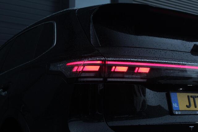 Volkswagen TIGUAN 2.0 TSI 4Motion R-line Elegance | Panoramadak | Trekhaak | HUD | ACC | DCC | 360 Camera | Full Options