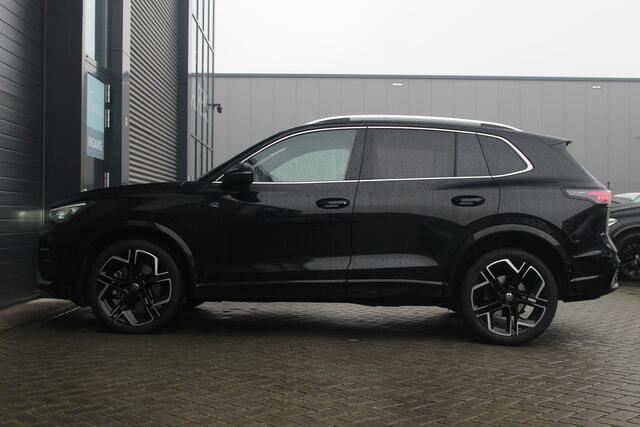 Volkswagen TIGUAN 2.0 TSI 4Motion R-line Elegance | Panoramadak | Trekhaak | HUD | ACC | DCC | 360 Camera | Full Options