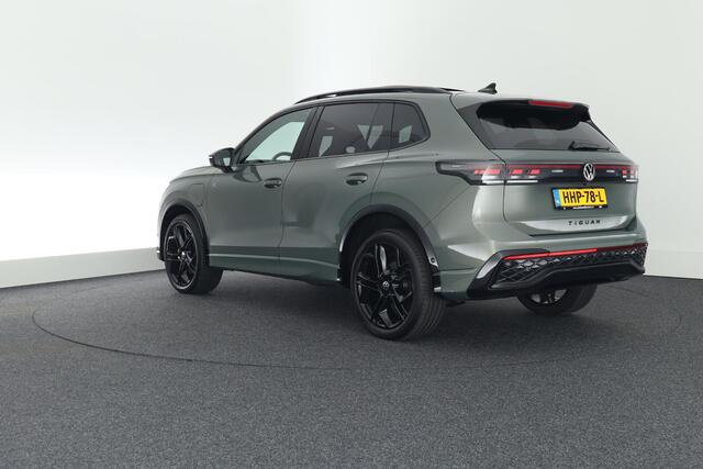 Volkswagen TIGUAN 1.5 204pk eHybrid R-Line Edition Black Style Camera Panoramadak Massage Stoelverwarming Keyless Virtual Cockpit Navigatie