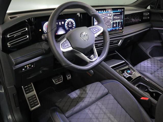 Volkswagen TIGUAN 1.5 eHybrid R-Line Edition 272 pk Automaat (DSG) | Verlengde garantie | Navigatie | Panoramadak | Parkeersensoren (Park assist) | Rondomzicht camera | Stoelverwarming v/a | R-Line |