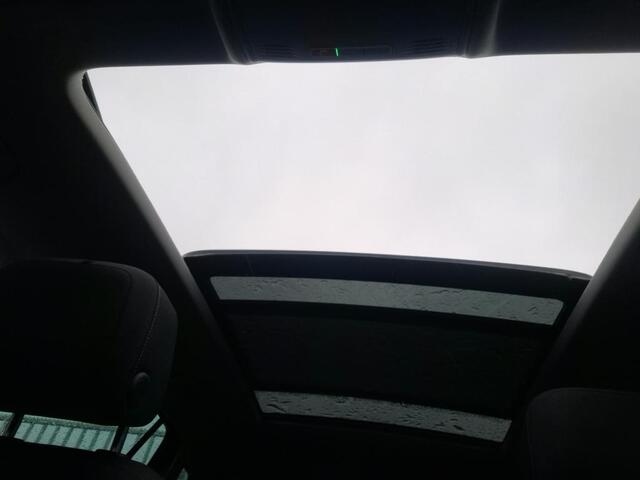 Volkswagen TIGUAN 1.4 TSI eHybrid 245pk PHEV Elegance / Panoramadak / Trekhaak / Matrix / Wordt Verwacht