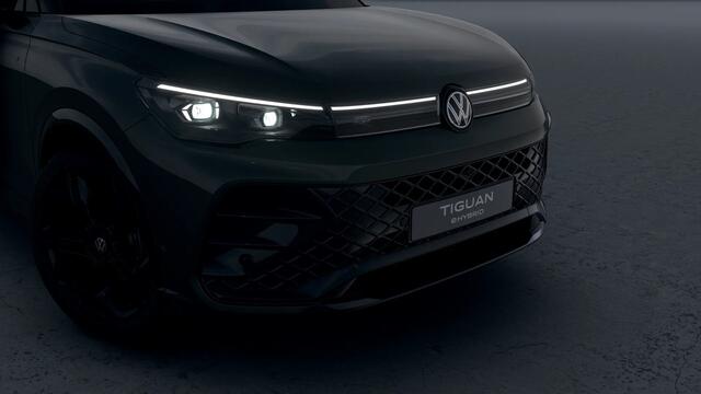 Volkswagen TIGUAN 1.5 eHybrid 272 6DSG R-Line Edition | 'App-Connect' draadloze smartphone integratie | Automatische afstandsregeling (Adaptive Cruise Control) | Black Style Pakket