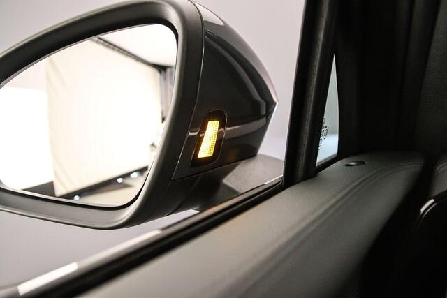 Volkswagen TIGUAN R-Line Edition 1.5 TSI eHybrid 272pk DSG Automaat Trekhaak, Panoramadak, Adaptive cruise control, Elektrische achterklep, LED koplampen, Achteruitrijcamera