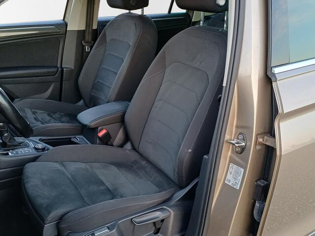 Volkswagen TIGUAN 1.4 TSI 4Motion Highline /Nieuwstaat !/Pano/Camera/Led/Navi/18 " /Ada Cruise/