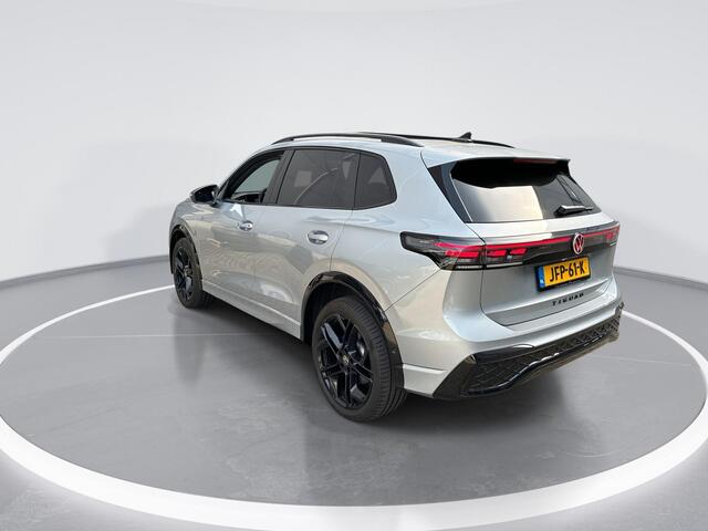 Volkswagen TIGUAN 1.5 272pk DSG eHybrid R-Line Edition · Panoramadak · Leder · Harman Kardon · 360 Camera · Wegklapbare Trekhaak · Stoelventilatie · Head-Up · Black Style · 20'' Inch · Garantie t/m 19-09-2029 of 100.000km