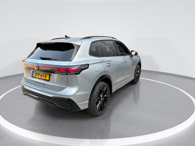 Volkswagen TIGUAN 1.5 272pk DSG eHybrid R-Line Edition · Panoramadak · Leder · Harman Kardon · 360 Camera · Wegklapbare Trekhaak · Stoelventilatie · Head-Up · Black Style · 20'' Inch · Garantie t/m 19-09-2029 of 100.000km