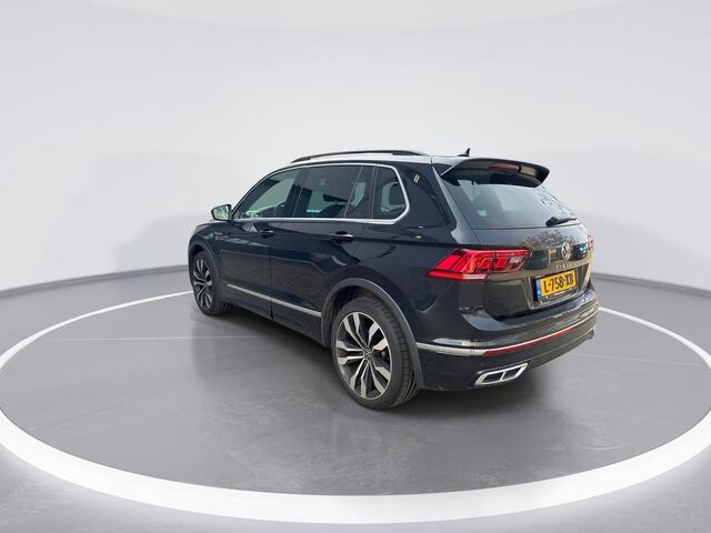Volkswagen TIGUAN 1.5 TSI 150pk DSG R-Line · Camera · Apple/Android Car Play · ACC · Sportstoelen · Navigatie · 20"Velgen ·